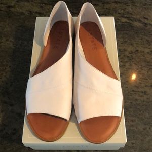 NWT White Leather Peep Toe Flat